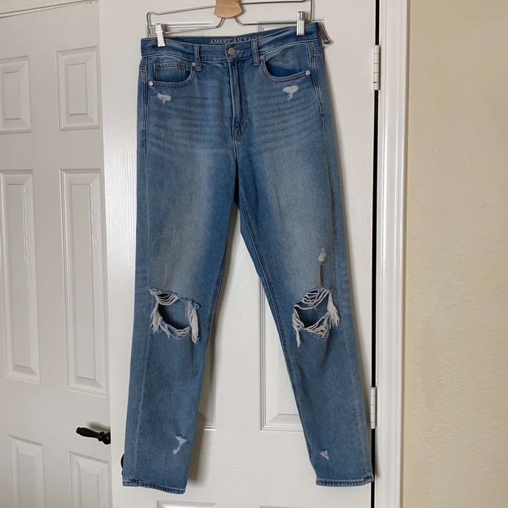 American Eagle mom jeans